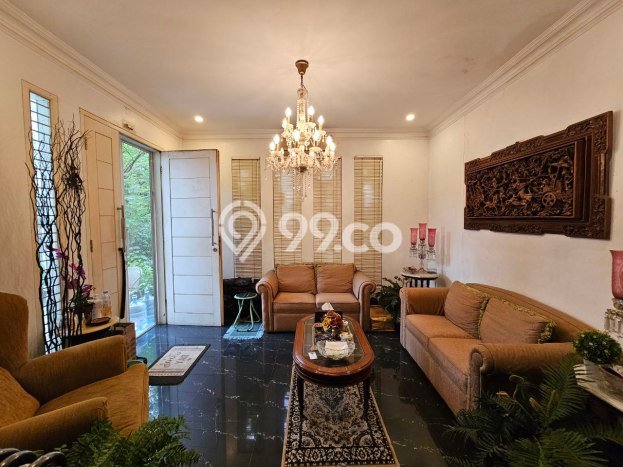 Rumah Mewah LB 600m2 Siap Pakai Desain Elegan di Cinere, Jakarta Selatan Rumah Mewah LB 600m2 Siap Pakai Desain Elegan di Cinere, Jakarta Selatan