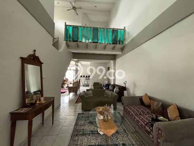 Rumah Eksklusif Siap Huni LT 301m2 di Cinere, Depok Rumah Eksklusif Siap Huni LT 301m2 di Cinere, Depok