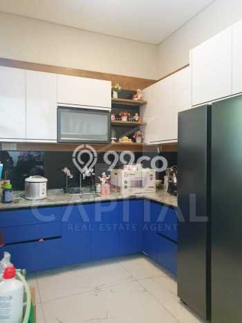 Rumah Luxury Modern Tanpa Renovasi di Singgasana Bandung Rumah Luxury Modern Tanpa Renovasi di Singgasana Bandung