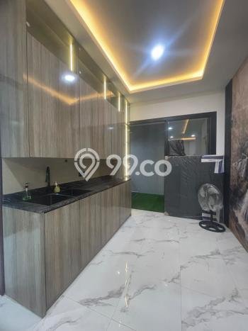 Rumah Luxury Modern Tanpa Renovasi di Citraland Surabaya Rumah Luxury Modern Tanpa Renovasi di Citraland Surabaya