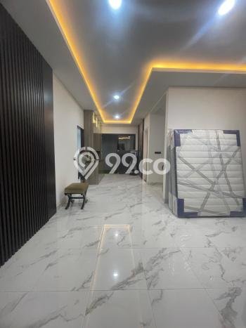 Rumah Luxury Modern Tanpa Renovasi di Citraland Surabaya Rumah Luxury Modern Tanpa Renovasi di Citraland Surabaya