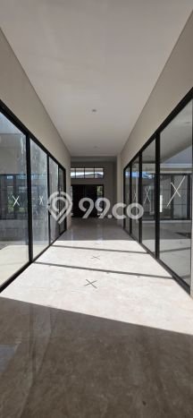 Sewa Rumah Strategis di Citraland LT 900m2 / LB 2000m2 Kondisi Bagus Sewa Rumah Strategis di Citraland LT 900m2 / LB 2000m2 Kondisi Bagus