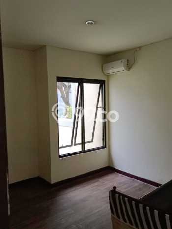 Dijual Rumah Premium dengan Fasilitas Sekitar Lengkap di Wiyung, Surabaya Dijual Rumah Premium dengan Fasilitas Sekitar Lengkap di Wiyung, Surabaya