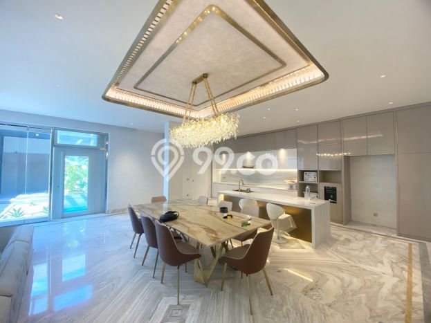 Rumah Mewah Siap Huni LT 450m2 di Wiyung, Surabaya Rumah Mewah Siap Huni LT 450m2 di Wiyung, Surabaya