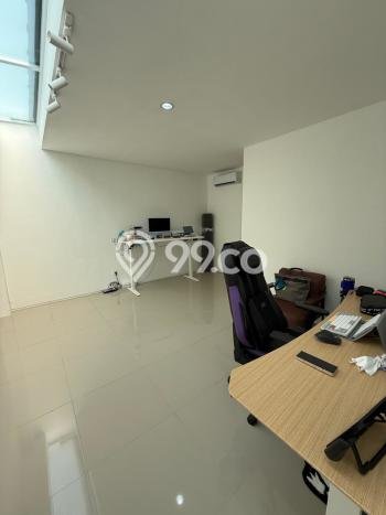 Jual Rumah Eksklusif 2 KT di Citraland, Surabaya Jual Rumah Eksklusif 2 KT di Citraland, Surabaya