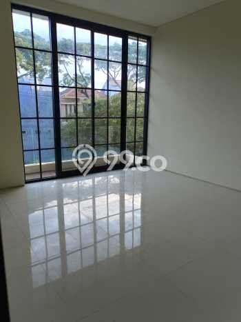 Dijual Rumah Premium dengan Fasilitas Sekitar Lengkap di Wiyung, Surabaya Dijual Rumah Premium dengan Fasilitas Sekitar Lengkap di Wiyung, Surabaya
