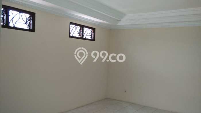 Rumah sewa siap pakai 5 KT di Citraland, Surabaya Rumah sewa siap pakai 5 KT di Citraland, Surabaya
