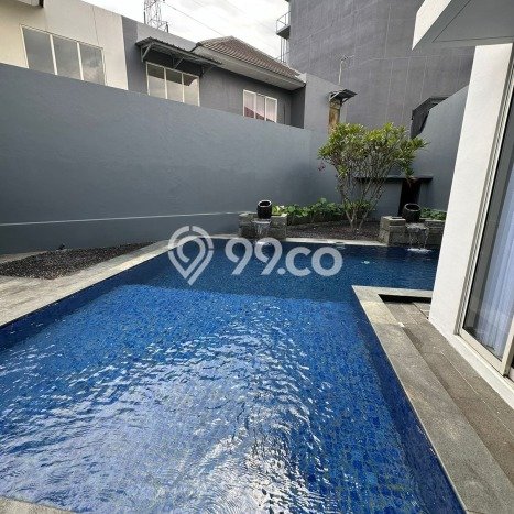 Rumah Asri area Wiyung, 4 KT, Lingkungan Tenang, LT 425m² Bangunan 450m² Rumah Asri area Wiyung, 4 KT, Lingkungan Tenang, LT 425m² Bangunan 450m²