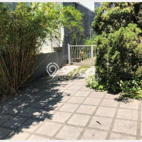 Rumah Modern LT 262m² Terawat di Kompleks Cluster Wiyung, Surabaya Rumah Modern LT 262m² Terawat di Kompleks Cluster Wiyung, Surabaya