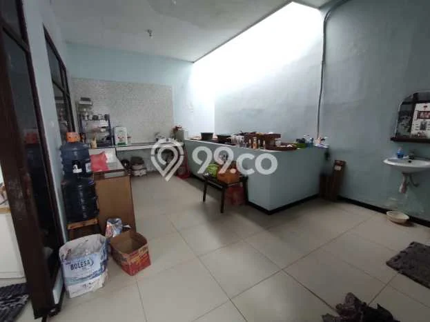 Rumah Modern 6 Kamar LT 186m2 di Surabaya Kota Rumah Modern 6 Kamar LT 186m2 di Surabaya Kota