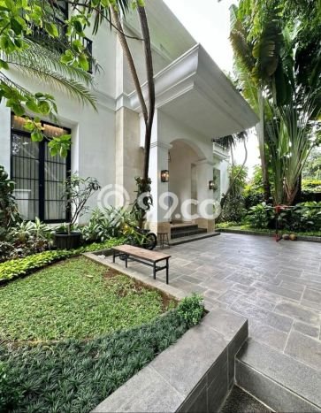 Disewakan Rumah Nyaman LT 600m2 / LB 800m2 di Pakubuwono, Jakarta Selatan Disewakan Rumah Nyaman LT 600m2 / LB 800m2 di Pakubuwono, Jakarta Selatan