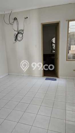 Disewakan! Rumah 4 Kamar Tidur &
3 Kamar Mandi di Pantai Indah Kapuk, Jakarta Utara Disewakan! Rumah 4 Kamar Tidur &
3 Kamar Mandi di Pantai Indah Kapuk, Jakarta Utara