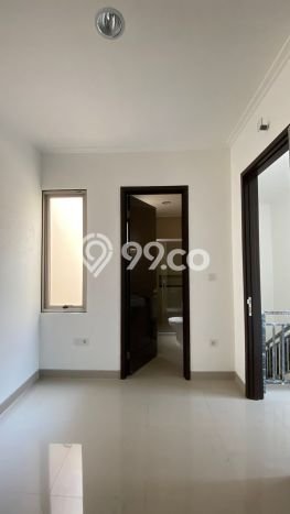 Disewakan! Rumah 3 Kamar Tidur &
2 Kamar Mandi di Pantai Indah Kapuk 2, Jakarta Utara Disewakan! Rumah 3 Kamar Tidur &
2 Kamar Mandi di Pantai Indah Kapuk 2, Jakarta Utara