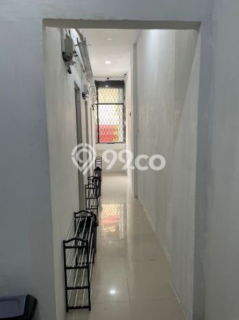 Disewakan! Rumah 11 Kamar Tidur &
4 Kamar Mandi di Pangeran Jayakarta, Jakarta Pusat Disewakan! Rumah 11 Kamar Tidur &
4 Kamar Mandi di Pangeran Jayakarta, Jakarta Pusat