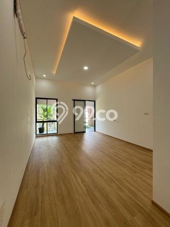 Jual Segera Rumah LT 240m² di Lokasi Strategis, Tangerang Jual Segera Rumah LT 240m² di Lokasi Strategis, Tangerang