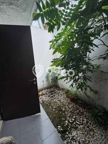 Rumah sewa siap huni 3 Kamar Tidur di BSD City, Tangerang Rumah sewa siap huni 3 Kamar Tidur di BSD City, Tangerang