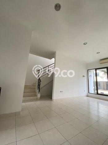 Hunian Asri 3 KT di Gading Serpong, Tangerang - LT 180m² Hunian Asri 3 KT di Gading Serpong, Tangerang - LT 180m²