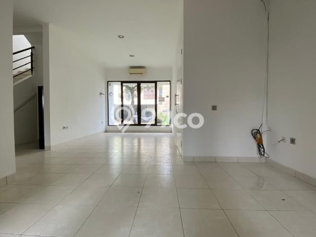 Hunian Asri 3 KT di Gading Serpong, Tangerang - LT 180m² Hunian Asri 3 KT di Gading Serpong, Tangerang - LT 180m²