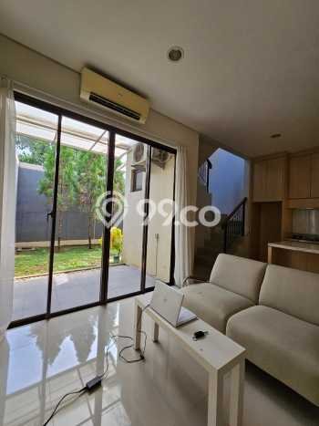 HUNIAN PILIHAN! Rumah di BSD City, LT 84m² Bangunan 70m² HUNIAN PILIHAN! Rumah di BSD City, LT 84m² Bangunan 70m²
