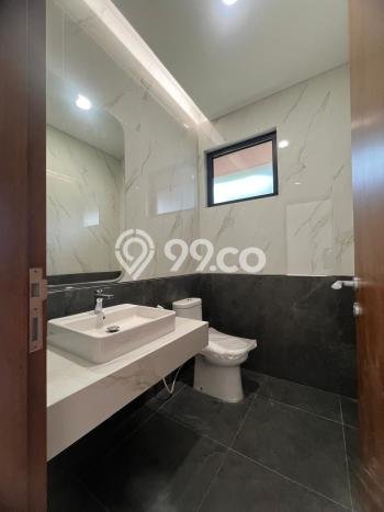 Rumah LT 197m² / LB 289m² Dekat Rumah Sakit di BSD City, Tangerang Rumah LT 197m² / LB 289m² Dekat Rumah Sakit di BSD City, Tangerang