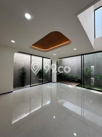 Jual Segera Rumah LT 240m² di Lokasi Strategis, Tangerang Jual Segera Rumah LT 240m² di Lokasi Strategis, Tangerang