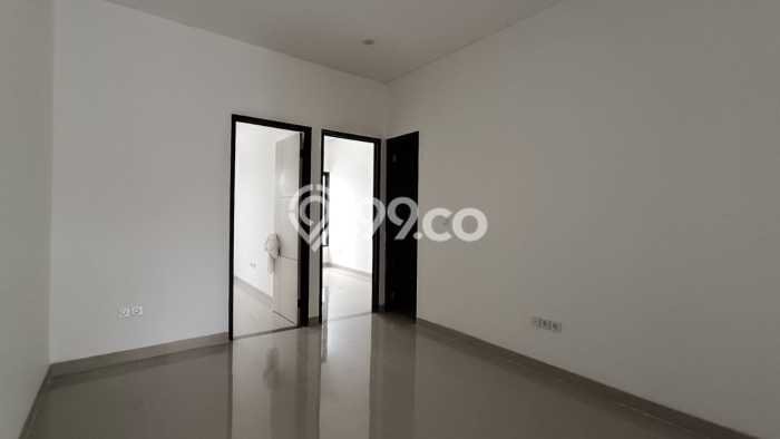 For Sale Hunian Rumah Terawat 4 Kamar di Villa Melati Mas, Tangerang Selatan For Sale Hunian Rumah Terawat 4 Kamar di Villa Melati Mas, Tangerang Selatan