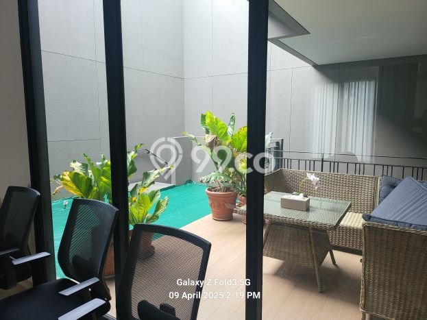 Rumah di BSD City, Tangerang, Luas 230m² LB 370m² Rumah di BSD City, Tangerang, Luas 230m² LB 370m²