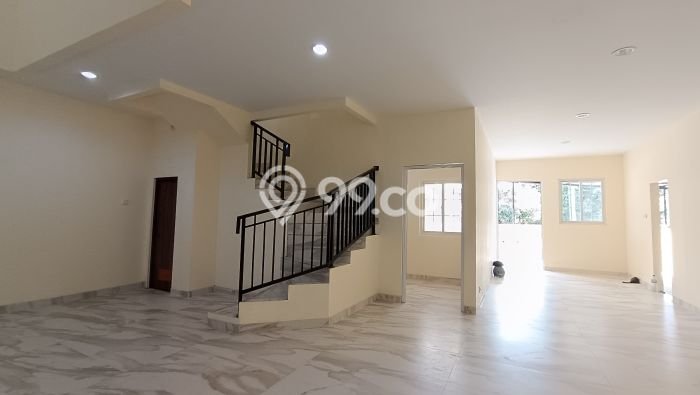Rumah Mewah LB 250m2 Siap Huni Desain Elegan di Villa Melati Mas, Tangerang Selatan Rumah Mewah LB 250m2 Siap Huni Desain Elegan di Villa Melati Mas, Tangerang Selatan
