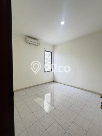 Jarang Ada! Rumah Sewa 5 Kamar Nyaman Siap Huni BSD Griya Loka Jarang Ada! Rumah Sewa 5 Kamar Nyaman Siap Huni BSD Griya Loka