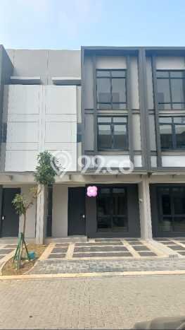 FOR SALE! Komersial di BSD Tangerang Selatan, LT 50m2, LB 91m2 FOR SALE! Komersial di BSD Tangerang Selatan, LT 50m2, LB 91m2
