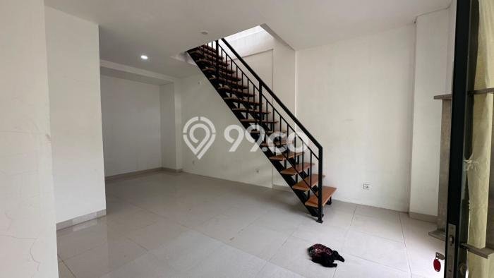 Ruko Dijual di Tangerang LT 40m2 & LB 83m2 Lokasi Terbaik! Ruko Dijual di Tangerang LT 40m2 & LB 83m2 Lokasi Terbaik!