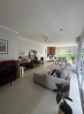 Rumah Elit LB 205m2 Siap Pakai Desain Elegan di BSD City, Tangerang Rumah Elit LB 205m2 Siap Pakai Desain Elegan di BSD City, Tangerang