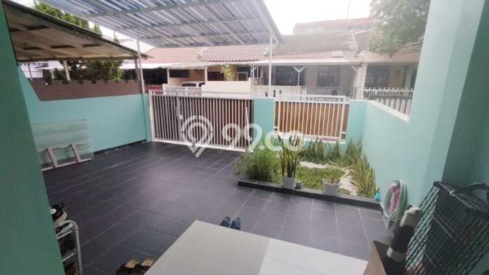 Rumah Luas Asri 2 KT Siap Huni di Villa Melati Mas Tangerang Selatan Rumah Luas Asri 2 KT Siap Huni di Villa Melati Mas Tangerang Selatan