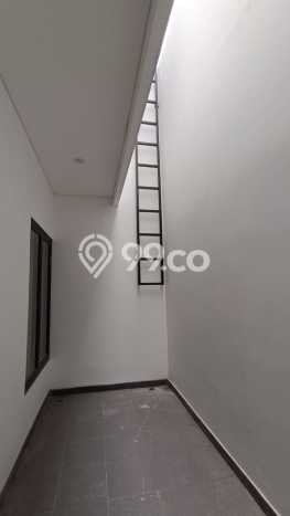 Dijual Rumah 4 Kamar Lokasi Strategis Bagus dan Strategis di Serpong Utara Dijual Rumah 4 Kamar Lokasi Strategis Bagus dan Strategis di Serpong Utara