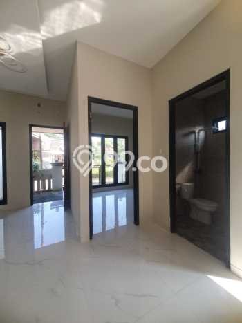 Dijual Rumah Luas Megah Dengan View Cantik di Villa Melati Mas, Tangerang Selatan Dijual Rumah Luas Megah Dengan View Cantik di Villa Melati Mas, Tangerang Selatan