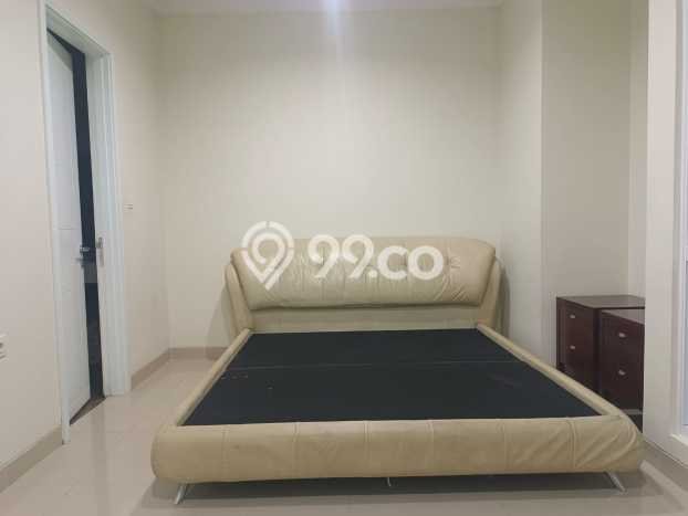 Disewakan! Rumah 3 Kamar Tidur &
3 Kamar Mandi di Gading Serpong, Tangerang Disewakan! Rumah 3 Kamar Tidur &
3 Kamar Mandi di Gading Serpong, Tangerang