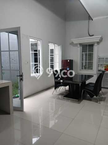 Rumah Sewa Tangerang LT 182m2 LB 200m2 Area Gading Serpong Rumah Sewa Tangerang LT 182m2 LB 200m2 Area Gading Serpong