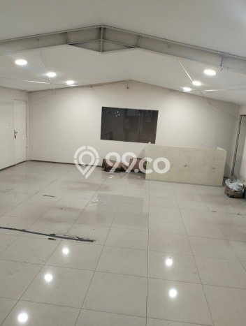 Gudang Disewa di Bekasi dengan LB 289m2 Area Komersial Ramai Gudang Disewa di Bekasi dengan LB 289m2 Area Komersial Ramai