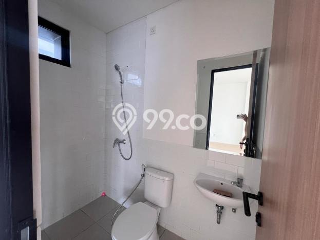 LOKASI BISNIS! Ruko For Rent di Lippo Cikarang, Luas 204m2m², Jalan Strategis LOKASI BISNIS! Ruko For Rent di Lippo Cikarang, Luas 204m2m², Jalan Strategis