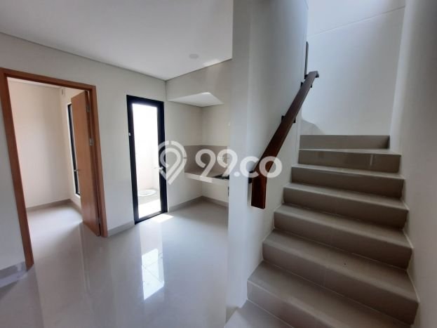 Rumah Strategis Minimalis Lb 61m2 di Cikarang Selatan, Bekasi Rumah Strategis Minimalis Lb 61m2 di Cikarang Selatan, Bekasi