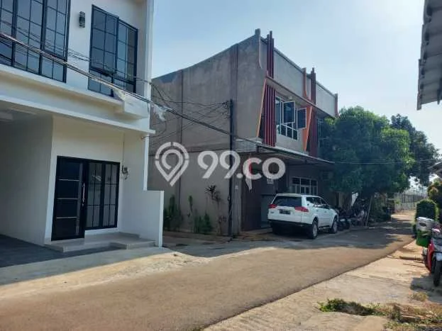 FOR SALE! Ruko di Beji Depok, LT 42m2, LB 70m2 FOR SALE! Ruko di Beji Depok, LT 42m2, LB 70m2
