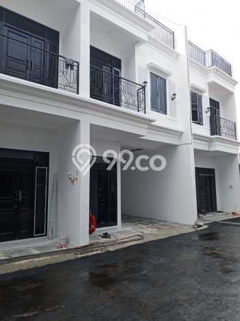 Rumah Strategis Minimalis Lb 70m2 di Jagakarsa, Jakarta Selatan Rumah Strategis Minimalis Lb 70m2 di Jagakarsa, Jakarta Selatan