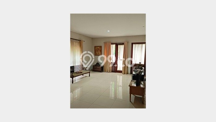 Hunian Mewah LB 273m2 Siap Huni Desain Elegan di Bintaro, Tangerang Selatan Hunian Mewah LB 273m2 Siap Huni Desain Elegan di Bintaro, Tangerang Selatan