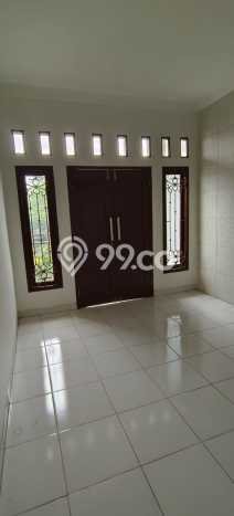 Rumah Modern 4 KT di Condet Jakarta Timur Semi Furnished Rumah Modern 4 KT di Condet Jakarta Timur Semi Furnished