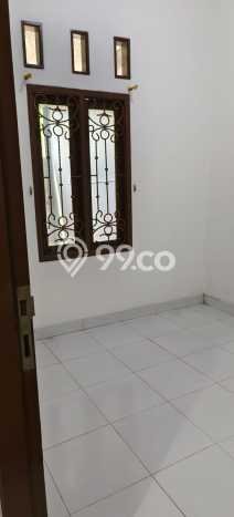 Rumah Modern 4 KT di Condet Jakarta Timur Semi Furnished Rumah Modern 4 KT di Condet Jakarta Timur Semi Furnished