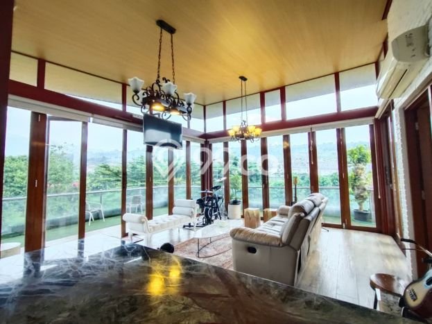 For Sale! Luxury House LT 273m2 Desain Elegan di Sentul City For Sale! Luxury House LT 273m2 Desain Elegan di Sentul City