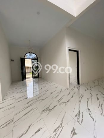 Ready to Use! Luxury House LT 252m2 Desain Elegan di Sentul City Ready to Use! Luxury House LT 252m2 Desain Elegan di Sentul City