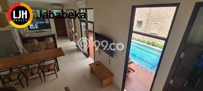 Lokasi strategis! Rumah siap huni dikontrakkan di Lippo Cikarang LB 450m2 Lokasi strategis! Rumah siap huni dikontrakkan di Lippo Cikarang LB 450m2