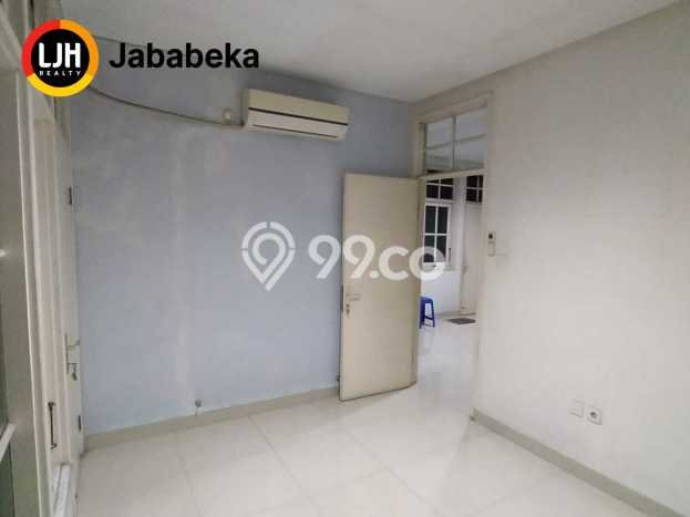 Dijual Cepat Rumah Favorit Siap Huni LB 245m2 di Lippo Cikarang, Cikarang Dijual Cepat Rumah Favorit Siap Huni LB 245m2 di Lippo Cikarang, Cikarang