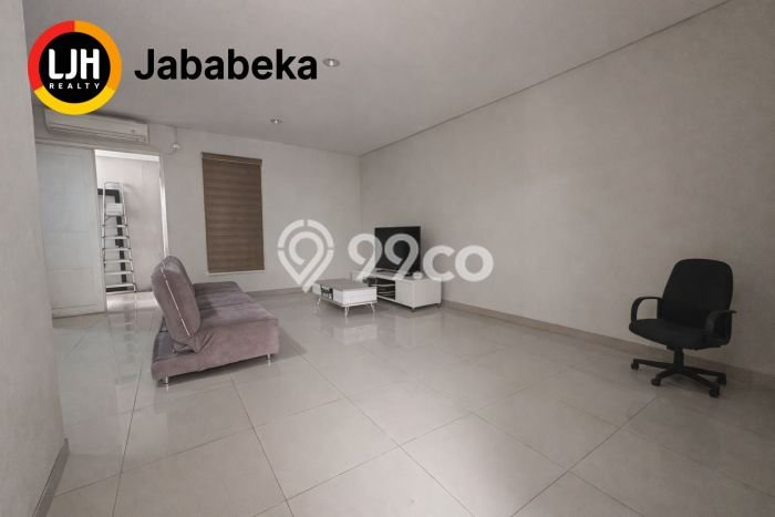 Jual Rumah Strategis Bagus Punya 3 KT di Karawang Timur Karawang - Jual Rumah Strategis Bagus Punya 3 KT di Karawang Timur Karawang -